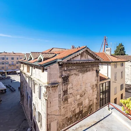 Capitolina Apartmens Old Town Apartment *