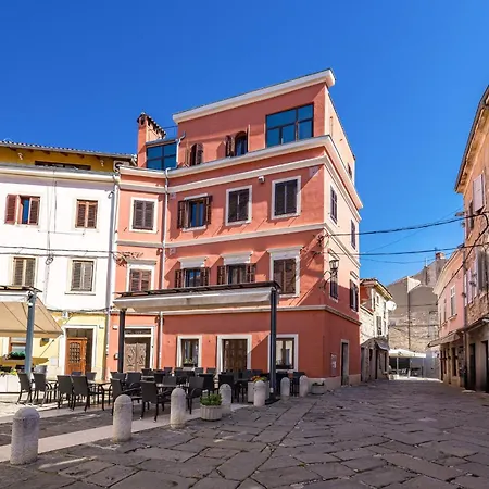 Apartment Capitolina Apartmens Old Town *