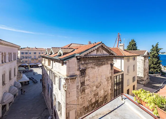 Capitolina Apartmens Old Town Apartment *